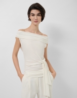 Ecru cut-out knit sleeveless T-shirt