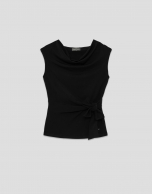 Black cut-out sleeveless T-shirt