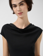 black cropped knit sleeveless t-shirt