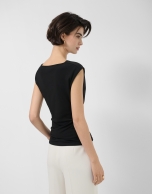 Black cut-out sleeveless T-shirt