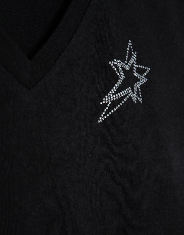 Camiseta cuello pico punto algod&oacute;n ligero negro