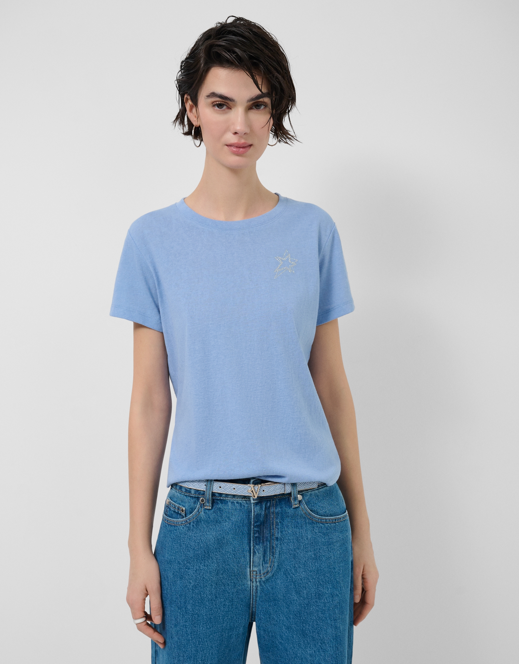 Lightweight blue cotton crew neck T-shirt