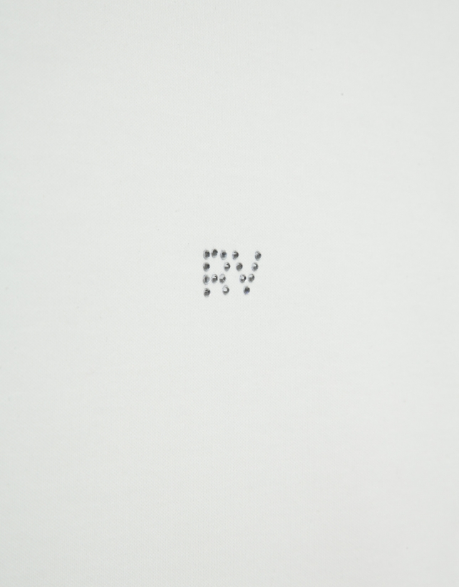 White oversized T-shirt with rhinestones on the chest