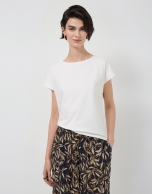 Camiseta sin mangas oversize blanca con bordado vegetal