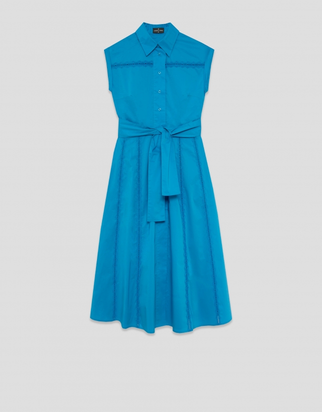 Vestido midi camisero azul con tiras de encaje
