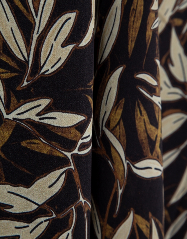 Brown leaf print crepe sleeveless dress