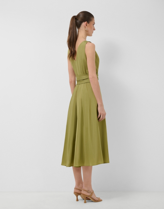 Green taffeta sleeveless dress
