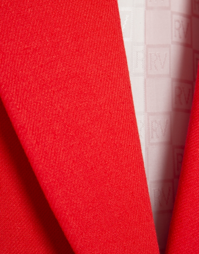 Blazer un bot&oacute;n mezcla lino rojo