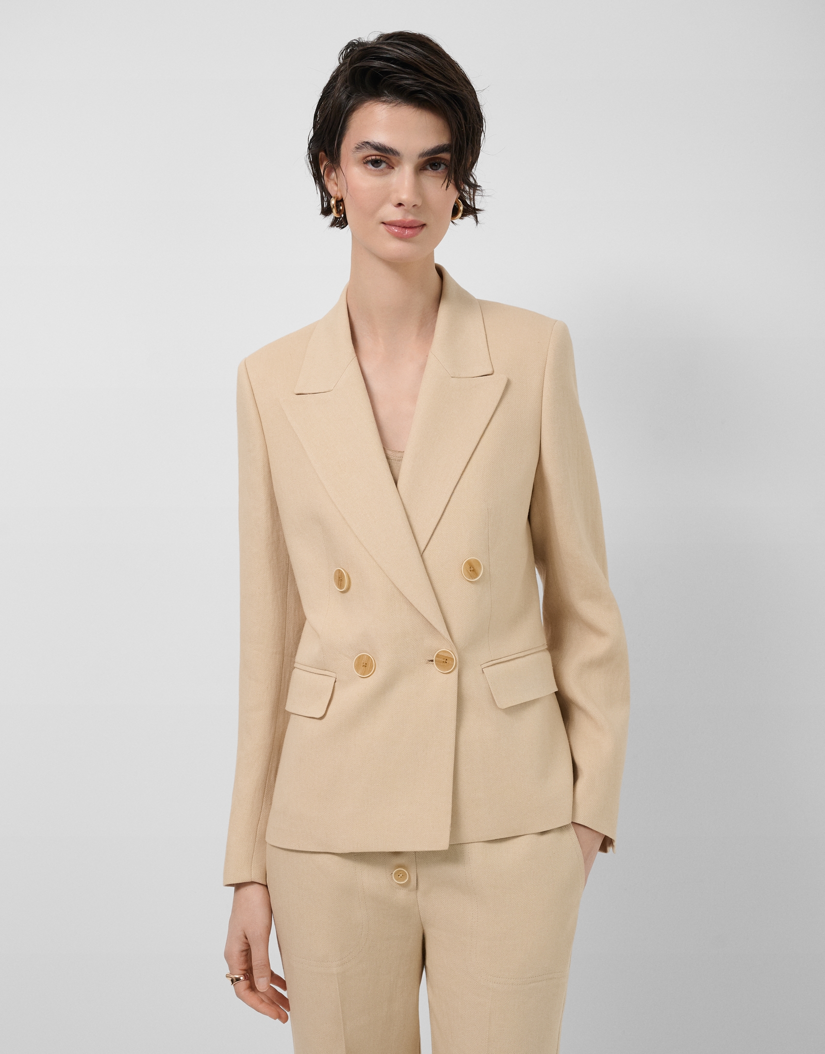 Beige linen-blend blazer with one button