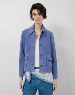 Chaqueta ante azul con pespuntes