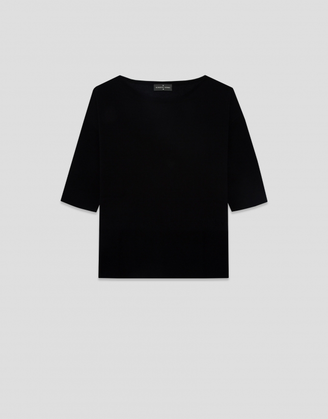 Black seamless three-quarter sleeve jumper