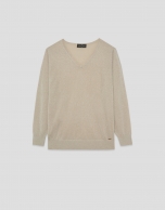 beige V-neck fine knit sweater