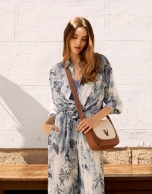 Bolso bandolera Iera Crossbag lona y piel c&aacute;mel