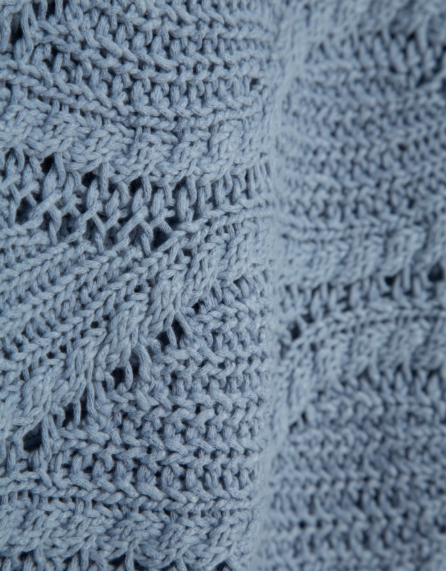 Blue long-sleeved wave pattern jumper