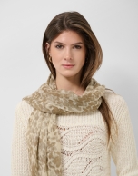 Scarf made from a blend of cotton, modal and linen with an animal print in beige tones