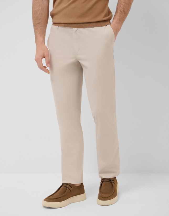 Pantal&oacute;n chino tintado beige