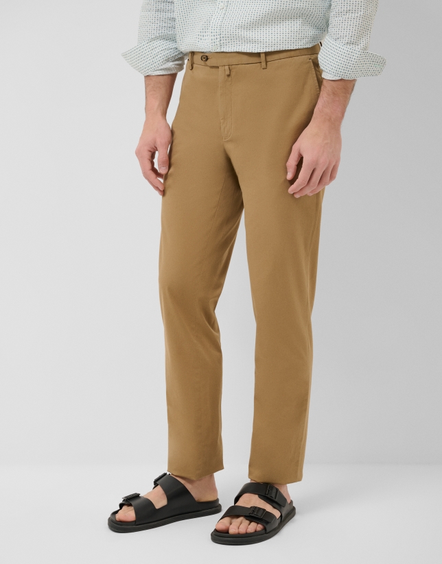 Camel-dyed chino trousers