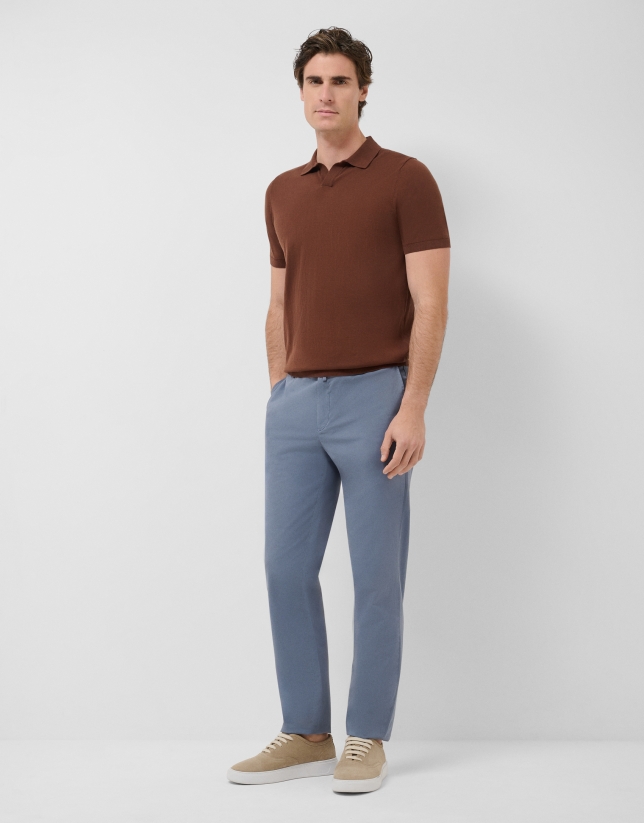 Pantal&oacute;n chino tintado azul gris&aacute;ceo