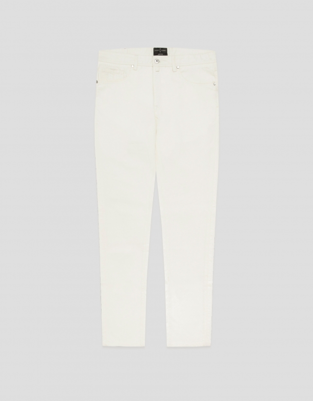 Pantal&oacute;n cinco bolsillos sarga crudo