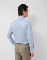 Slim fit dress shirt with light blue/white pattern