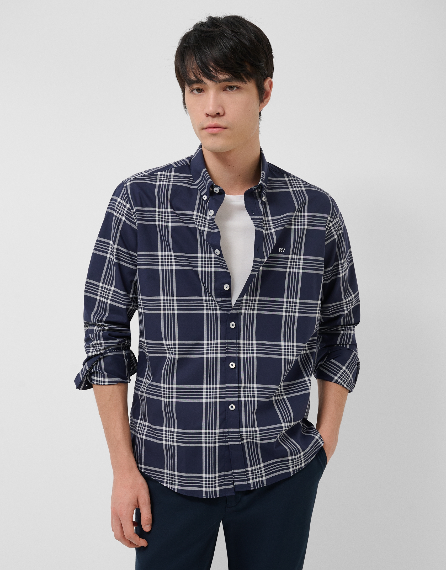 Regular navy blue checked shirt with white trim