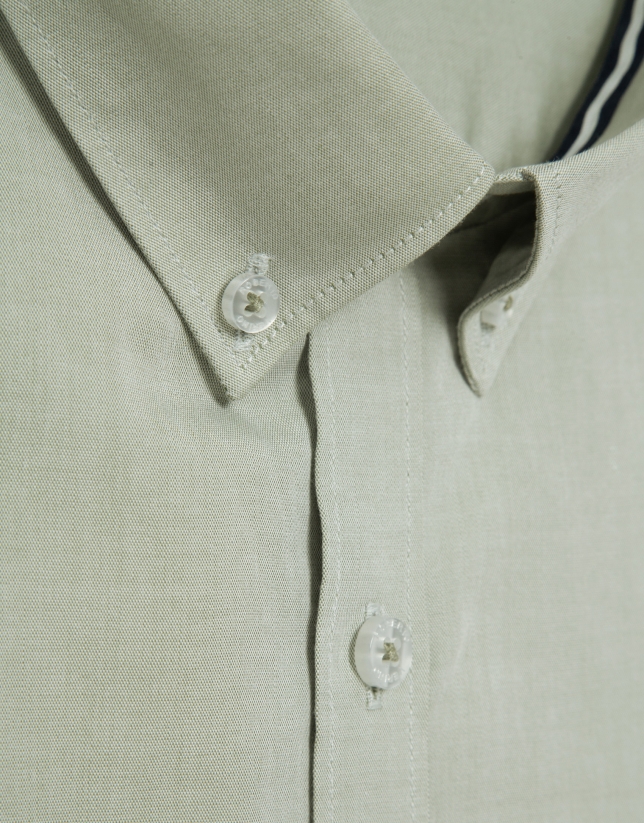 Camisa sport regular oxford caqui claro