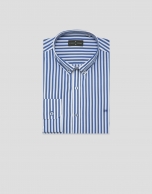 Camisa sport regular rayas blanco y azul