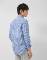 Camisa sport regular rayas blanco y azul