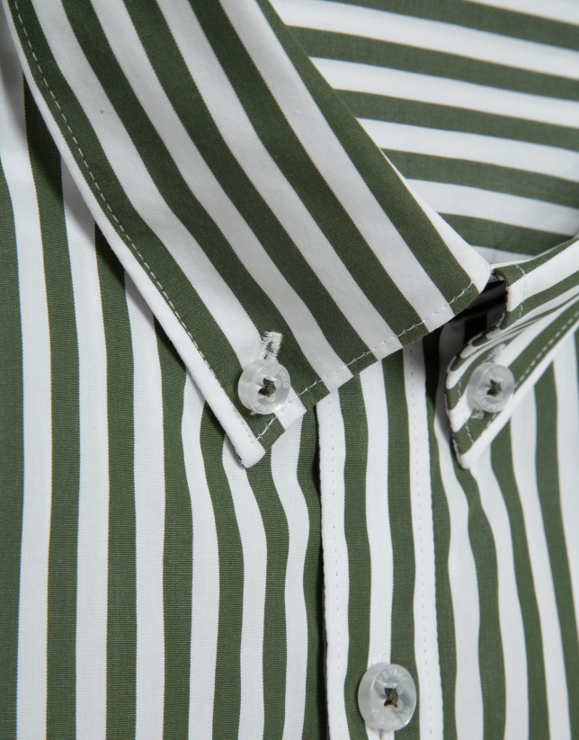 Camisa sport regular rayas blanco y caqui