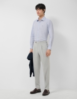 Camisa sport regular estampado geom&eacute;trico azul