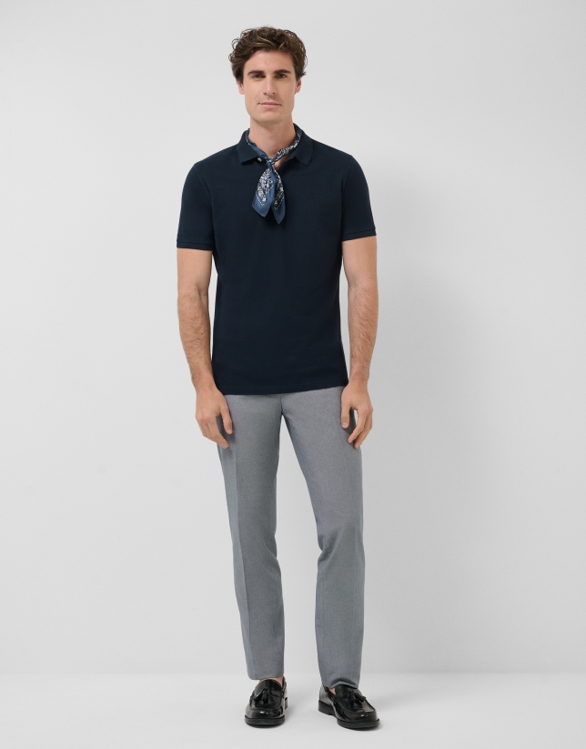 Navy blue short-sleeved piqu&eacute; polo shirt