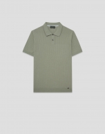 Polo tricotado estructura caqui claro