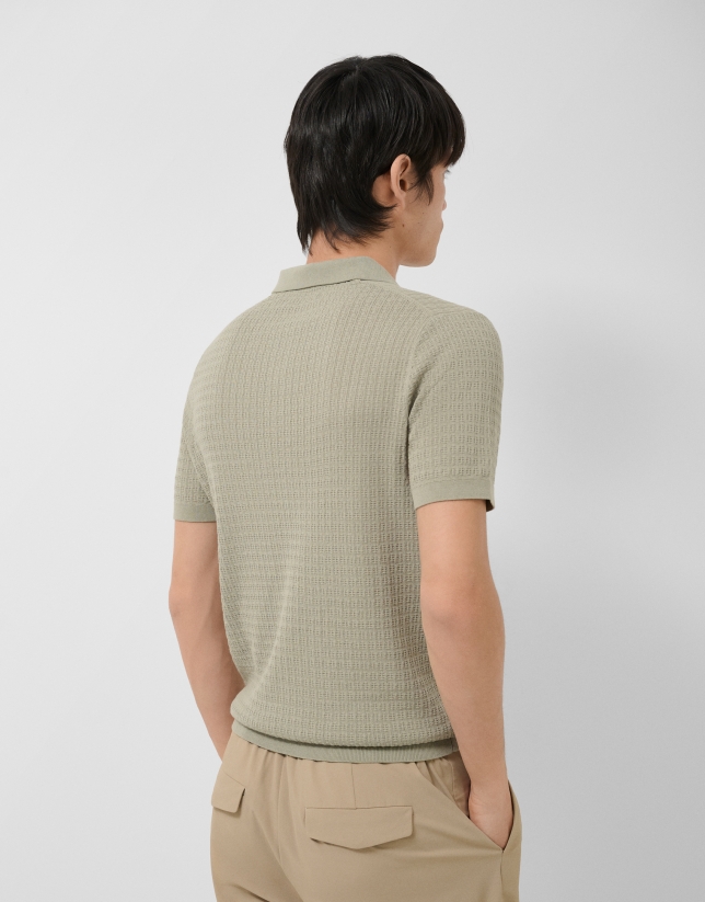 Polo tricotado estructura caqui claro