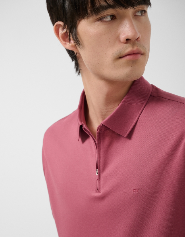 Plum-colored technical piqu&eacute; polo shirt with zip