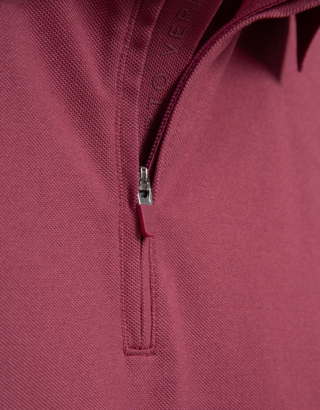 Plum-colored technical piqu&eacute; polo shirt with zip