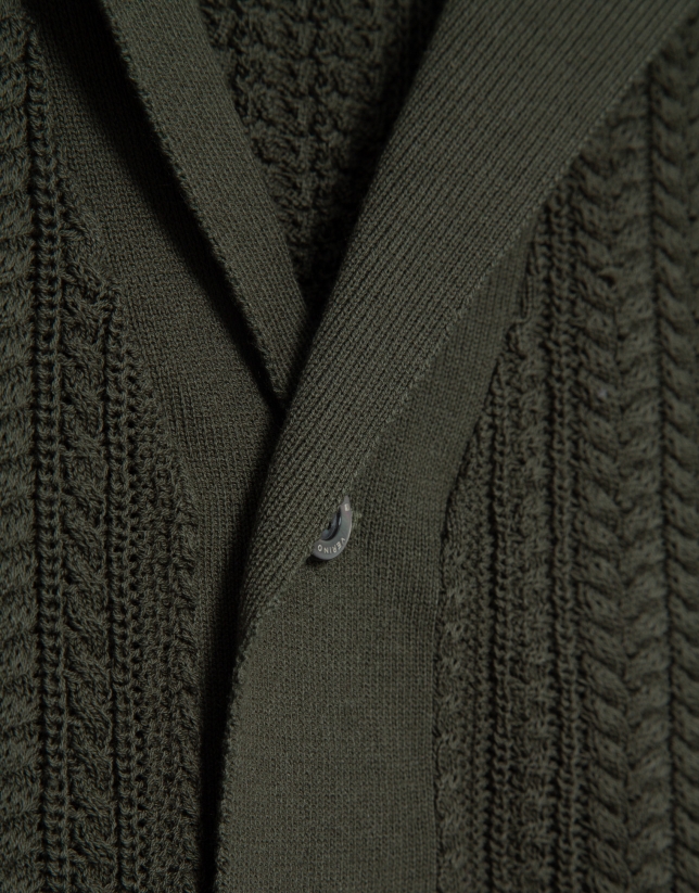 Polo abierto tricotado espiga caqui oscuro