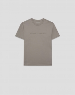 Camiseta manga corta vis&oacute;n con logo pecho