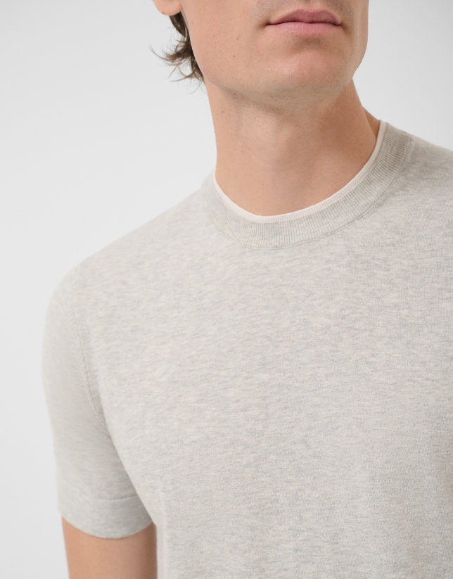 Grey melange knitted short-sleeved T-shirt