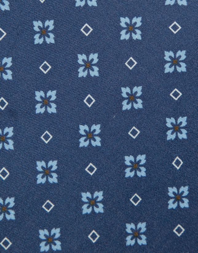 Indigo-toned silk tie