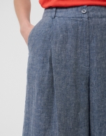 Pantal&oacute;n bermuda larga cinco bolsillos lino azul