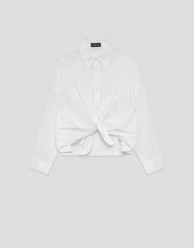 White long-sleeved knotted shirt