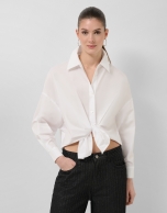 White long-sleeved knotted shirt
