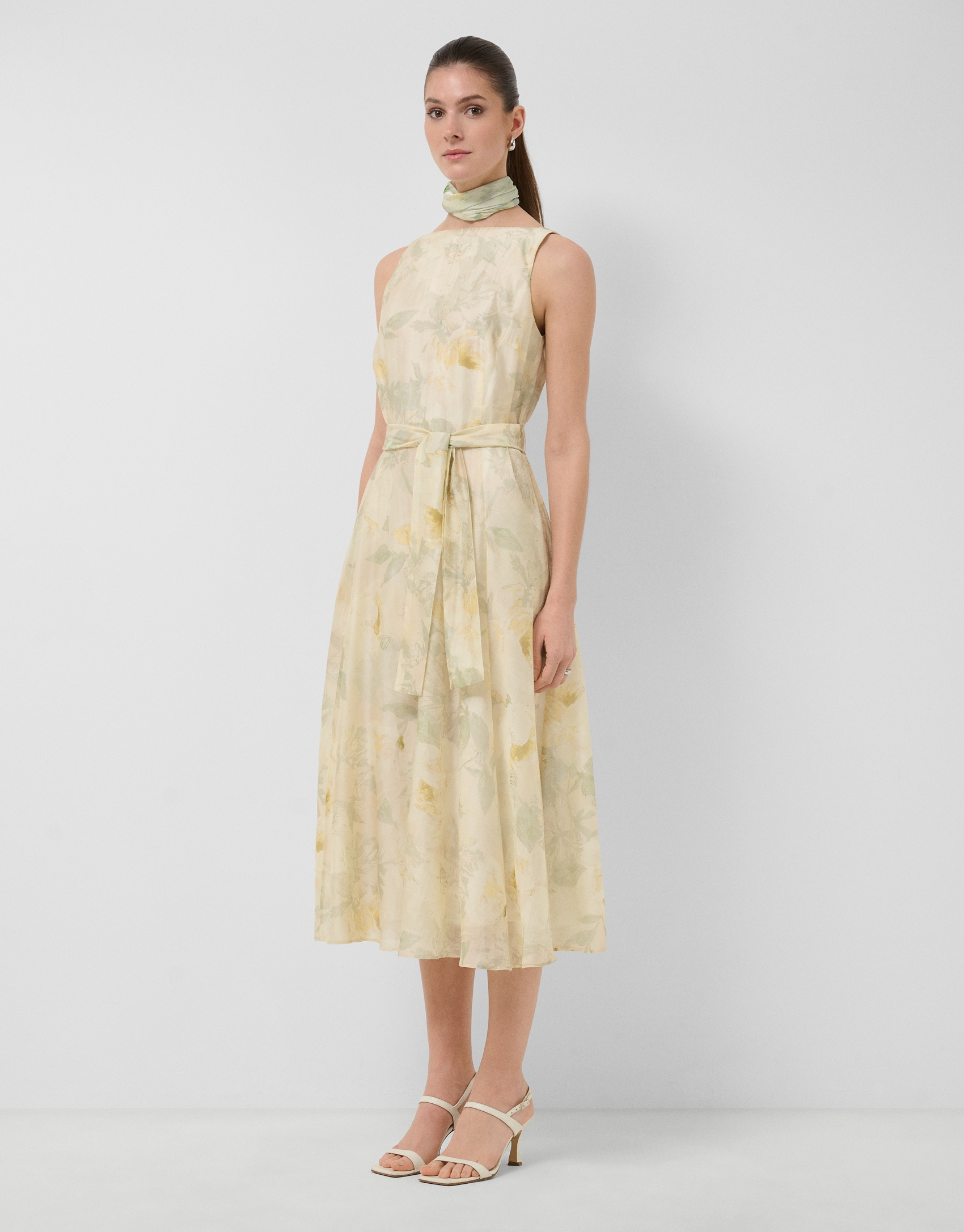 Vestido sin mangas en gasa estampado floral verde y crudo