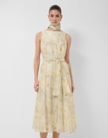 Vestido sin mangas en gasa estampado floral verde y crudo