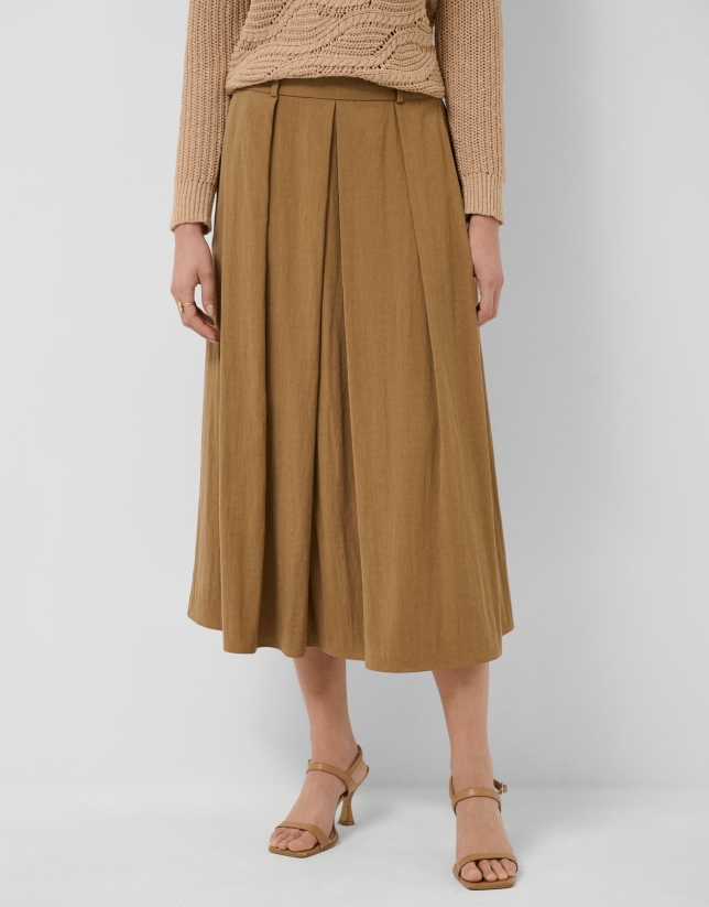 Falda midi fluida marr&oacute;n