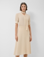 Vestido midi manga tres cuartos beige