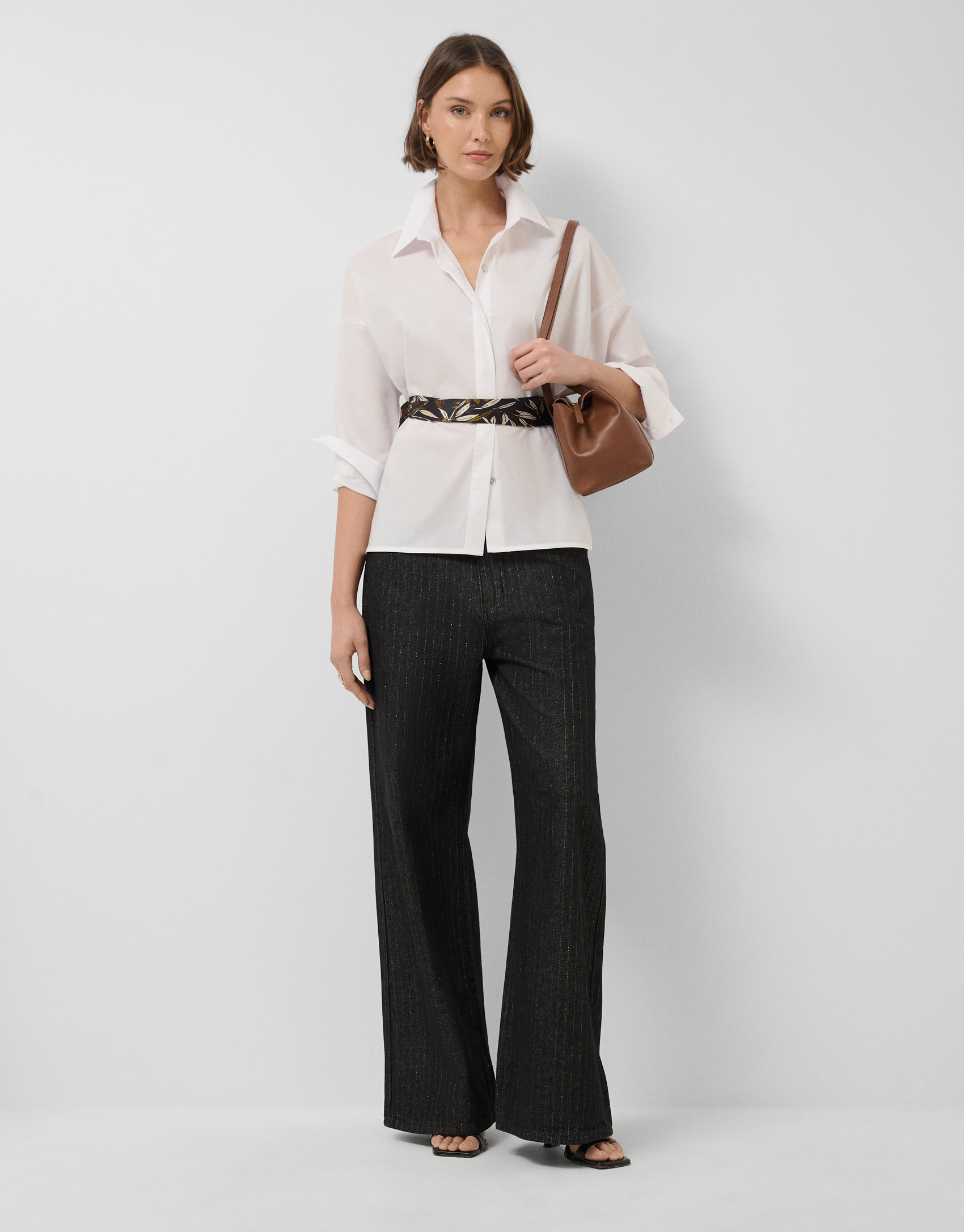 Oversized white shirt with raglan sleeves