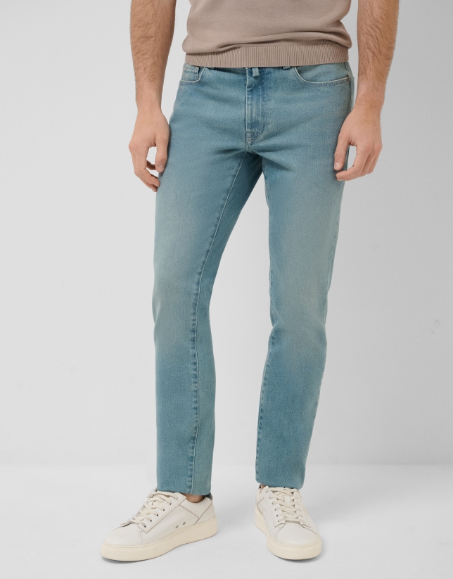 Pantal&oacute;n vaquero denim slim azul claro