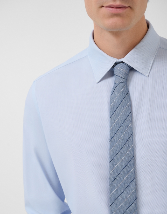 Camisa sport regular fit estampado geom&eacute;trico celeste