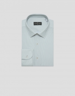 Camisa sport regular fit estampado geom&eacute;trico caqui claro